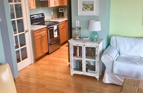 Indian Shores Condo | No Hurricane Damage! Beautiful Beaches and Condo!