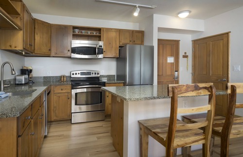 River Run Condo | No MGMT Fees! Renovated 2 Bdrm in River Run!