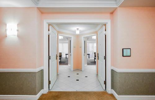 Las Vegas Apartment | NO RESORT FEES-MGM StripView Adjoining Suites F1 View