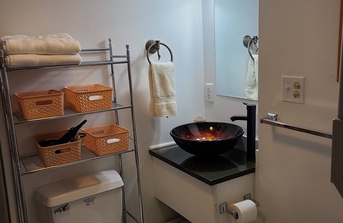 Bethlehem Apartment | No sharing space, minutes walk to tens of restaurants, Hotel Bethlehem.