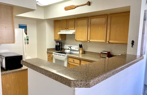 Sarasota Condo | NO stairs, NO carpet! BEST location for all you love to do in Sarasota