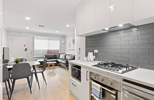 Payneham South Condo | No stairs, Payneham South cosy 2BR unit 1. Linen hire inc. + Aircon throughout!