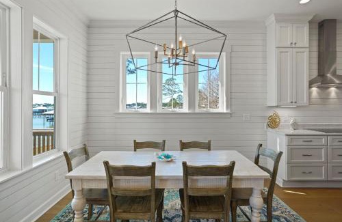 Josephine House | No Worries Bay House by Liquid Life