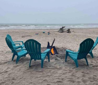 Surfside Beach House | No Worries Beach House