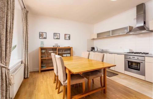 Kilmarnock Apartment | No27 The Barclay - Donnini Apartments