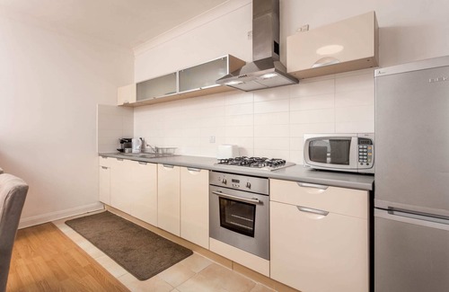 Kilmarnock Apartment | No27 The Barclay - Donnini Apartments