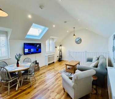 Margate House | No3 Little Eaton - Perfectly located town house - By the sea - Free Parking