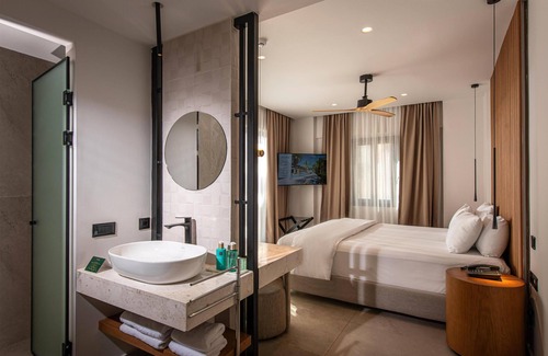 Gouvai Hotel | Noble Hotel Suites - Adults Only