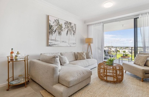 Gold Coast Apartment | Noctua - modern 2bedroom apartment in Hope Island