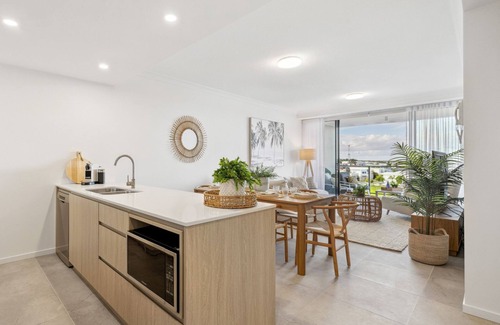 Gold Coast Apartment | Noctua - modern 2bedroom apartment in Hope Island