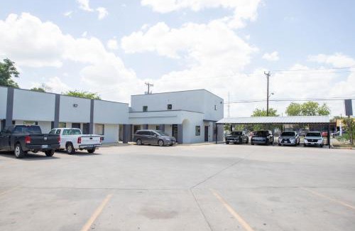 Harlandale Hotel | Nogalitos Motel