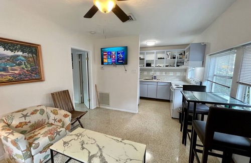 Laurel House | NOKOMIS BEACH BUNGALOW 227