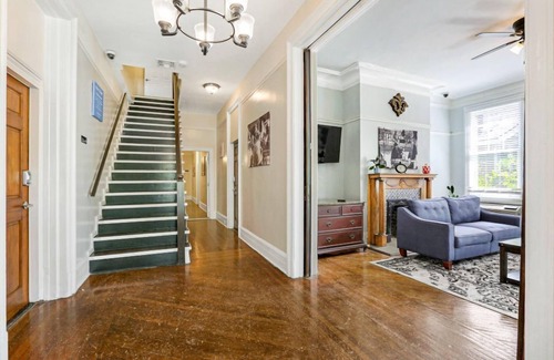 Mid-City Hotel | NOLA Vibes | Cozy Studio on Canal Street