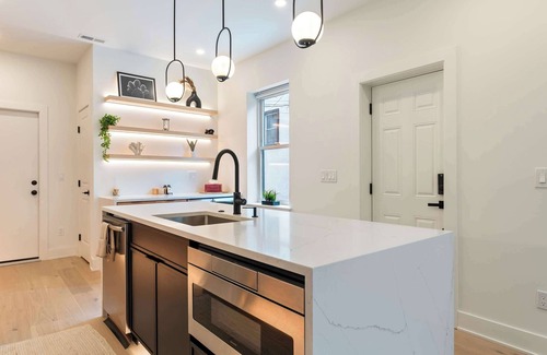 Northern Liberties House | NoLibs Luxury | Walk to Restaurants & Waterfront!