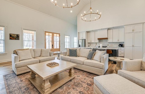 Clarkson House | Nolin Lake Views Spacious Home in Clarkson!