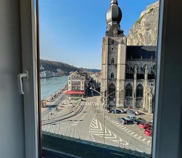 Dinant Apartment | NOMAD APARTMENTS - Vue collégiale