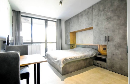 Studentski Grad Apartment | Nomad Friendly | Washer | Terrace | Parking