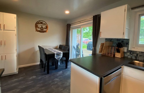 West End House | Non smoking, Centrally located 2 bedroom, 1 office 1.5 bath home