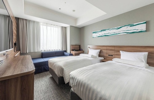 Ariake Hotel | Nonsmoking Deluxe Corner Twin Room Breakfast included / Koto-ku Tokyo