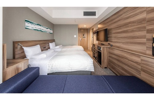 Ariake Hotel | Nonsmoking Deluxe Corner Twin Room Breakfast included / Koto-ku Tokyo