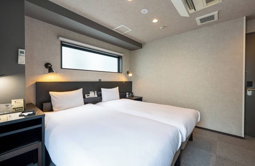 Sumida Hotel | Nonsmoking Hollywood Twin Room Free breakfast bread service included/Sumida-ku Tokyo