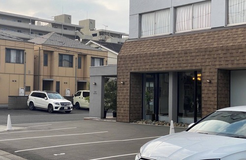 Fukuyama House | NonsmokingdeTOUR Moderate Twin Room unit showe /Fukuyama Hiroshima