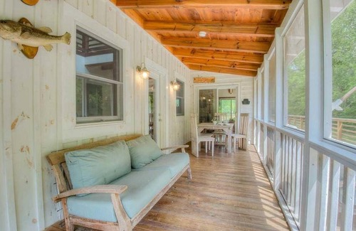 Cherry Log Cabin | Noontootla Cottage by Escape to Blue Ridge