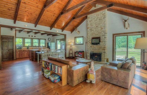 Cherry Log Cabin | Noontootla Cottage by Escape to Blue Ridge