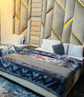 Johar Town House | Noor INN Guest House
