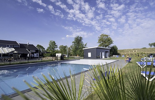 Scherpenisse House | Noordzee Deluxe 32 by Interhome