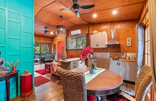 Tinbeerwah House | Noosa Hinterland Retreat