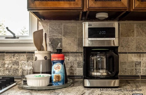 Indianapolis House | Nora Peace Retreat 2BR/1.5BA