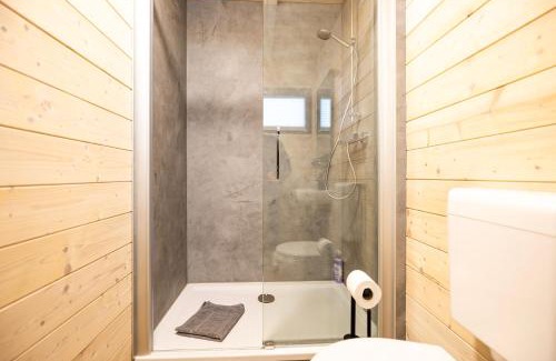 Lichterfeld-Schacksdorf House | NORA Stays Tiny House mit Seeblick - Sauna - Klima