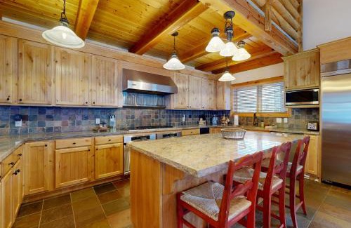 Salt Lake Mountain Resorts House | Nordic Chalet