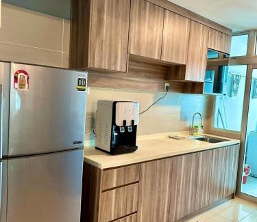 Taman Mount Austin Apartment | Nordic Industrial Style Austin Height 5-8pax
