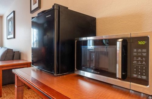 Roseau Hotel | Norland Inn and Suites Roseau