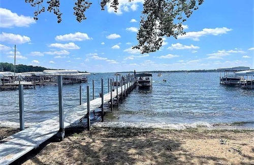 Spirit Lake Villa | North Bay Retreat on West Lake Okoboji