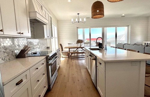 Port St. Joe House | North Cape San Blas, private pool, elevator, beach gear included!