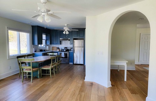 Aquebogue House | North Fork Wine Country Retreat