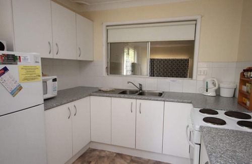 North Haven House | North Haven Sea Breeze - walk to beach and breakwall