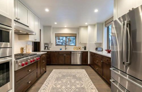 Tahoe City House | North Lake Tahoe Cabin and Hot Tub