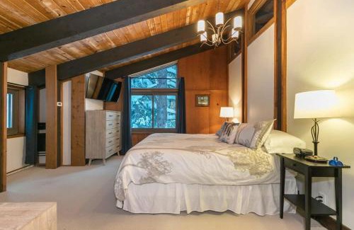 Tahoe City House | North Lake Tahoe Cabin and Hot Tub