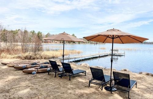 Breezy Point House | North Loon Cabin
