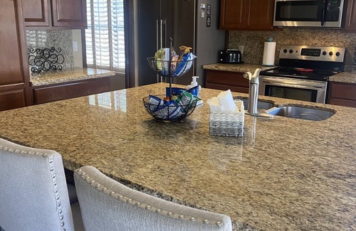Arrowhead Ranch House | North Phoenix Close to Everything/Secured Parking