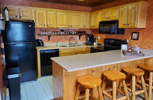 Two Harbors House | North Shore Nirvana: Lakefront, Deck, Fireplace, Beach