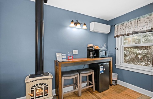 Duluth House | North Shore Suite | Jacuzzi & Sauna