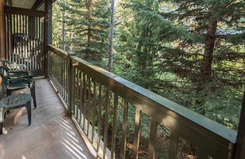 Village North Condo | North Star, Whistler Village with pool. 6 days rental 7th day free. March open!
