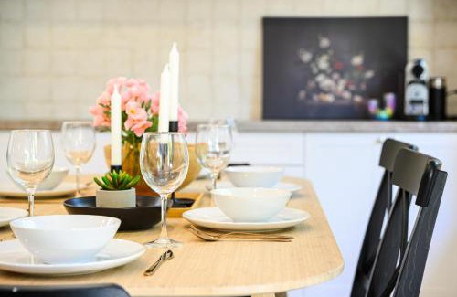 North Sydney House | North Sydney 3BR Walk to Metro Train