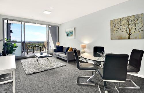 North Sydney Apartment | North Sydney Large Two Bedroom MIL2252402
