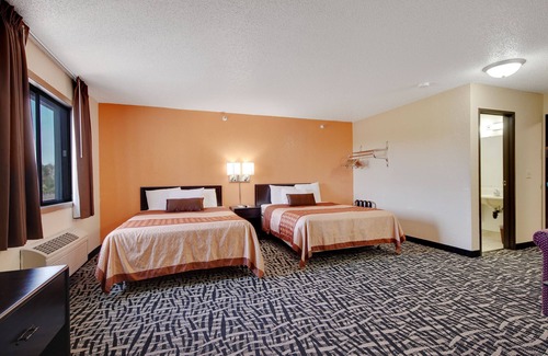 Finlayson Hotel | North Town Inn & Suites